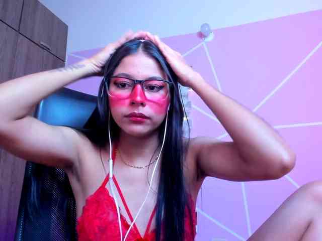 ALYSSON18 webcam