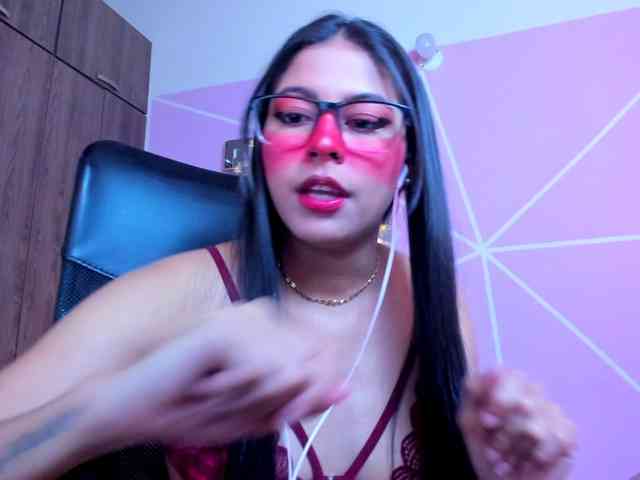 ALYSSON18 webcam
