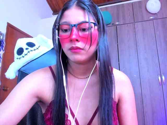ALYSSON18 webcam