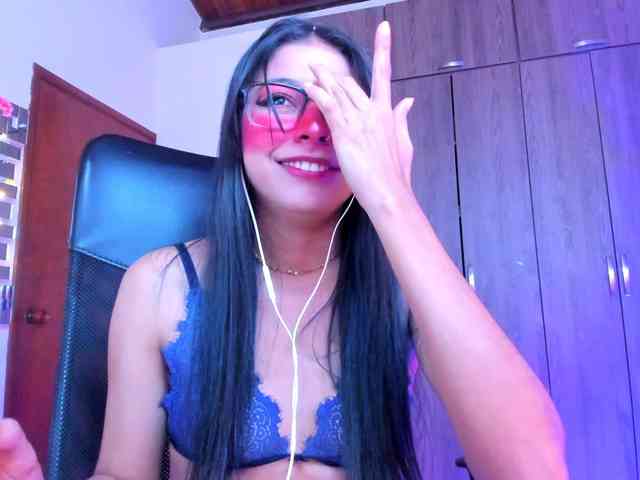 ALYSSON18 webcam