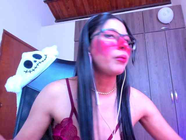 ALYSSON18 webcam
