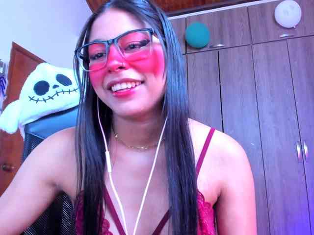 ALYSSON18 webcam