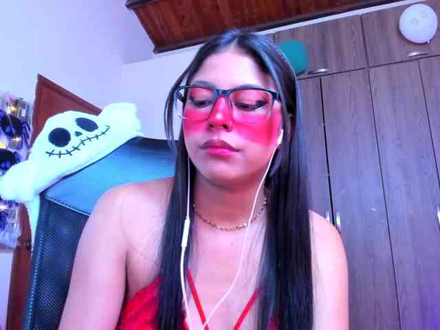 ALYSSON18 webcam