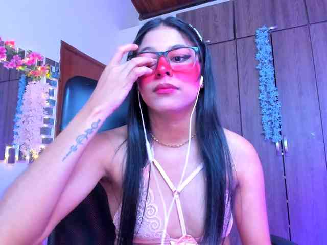 ALYSSON18 webcam