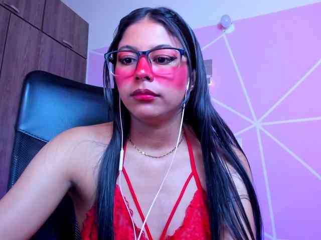 ALYSSON18 webcam