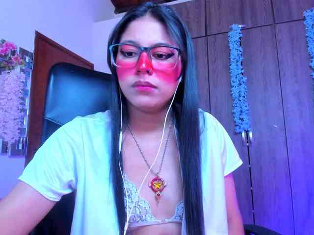 ALYSSON18 webcam
