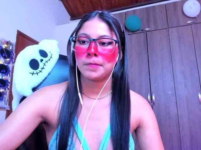 ALYSSON18 webcam