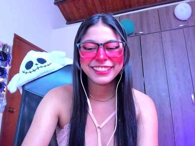 ALYSSON18 webcam