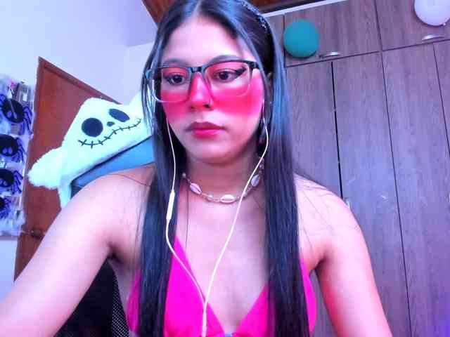 ALYSSON18 webcam