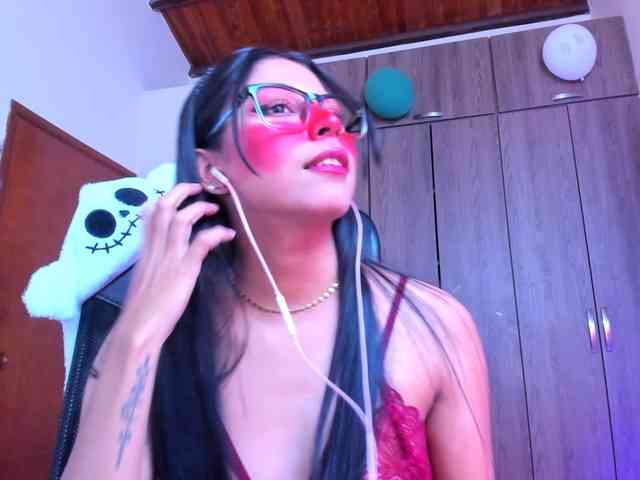 ALYSSON18 webcam