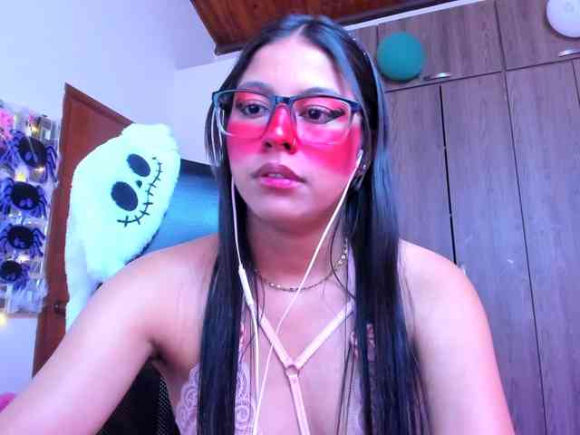 ALYSSON18 webcam