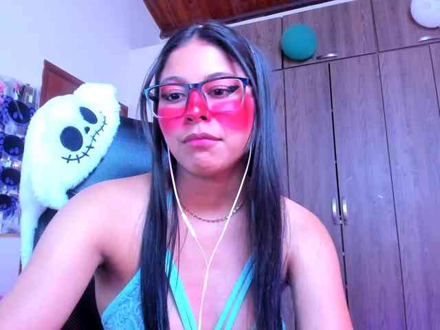 ALYSSON18 webcam