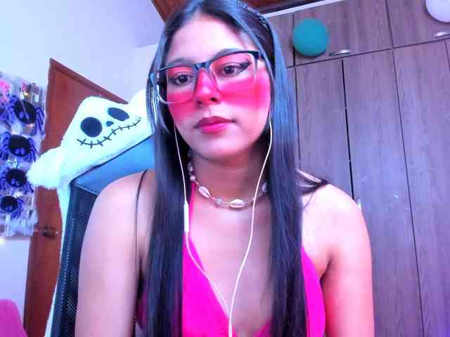 ALYSSON18 webcam