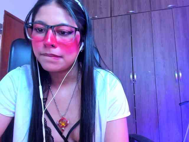 ALYSSON18 webcam