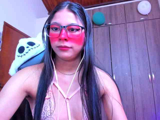 ALYSSON18 webcam