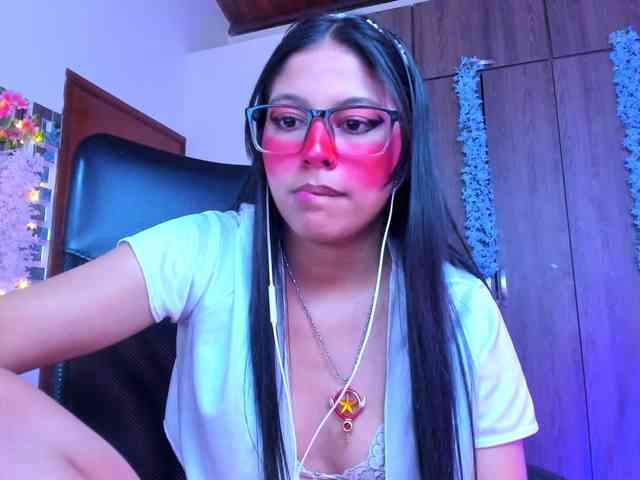 ALYSSON18 webcam