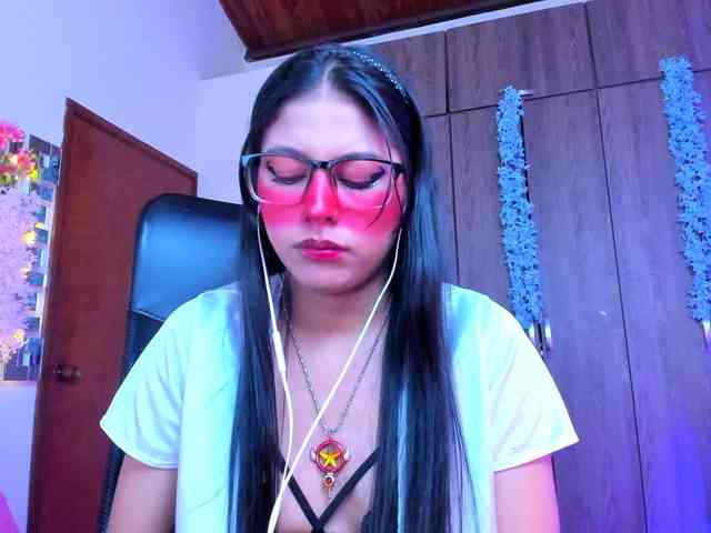 ALYSSON18 webcam