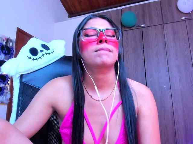 ALYSSON18 webcam