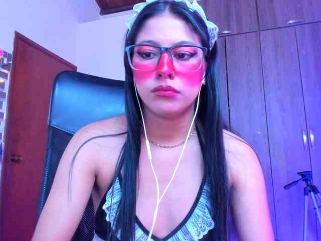 ALYSSON18 webcam