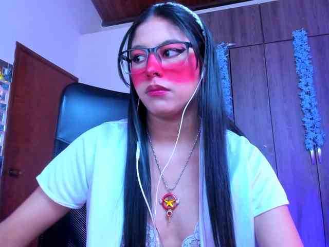 ALYSSON18 webcam