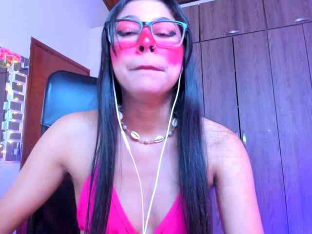 ALYSSON18 webcam