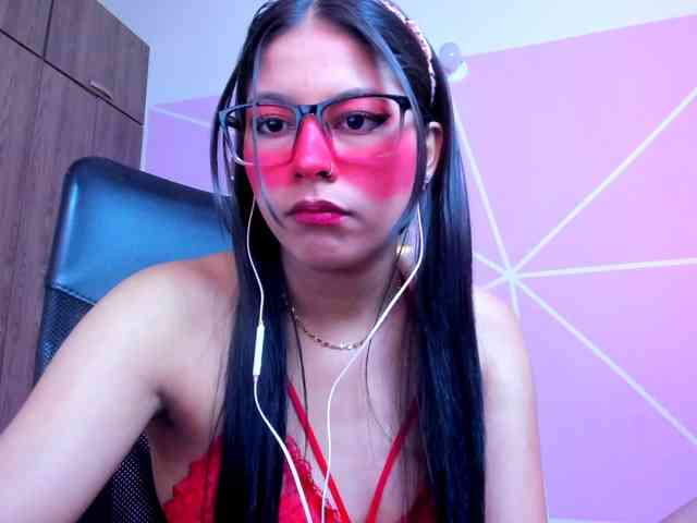 ALYSSON18 webcam