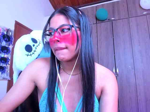 ALYSSON18 webcam