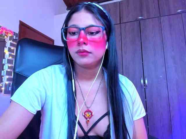 ALYSSON18 webcam