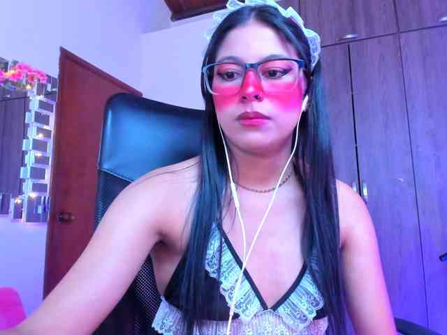 ALYSSON18 webcam