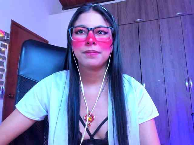 ALYSSON18 webcam