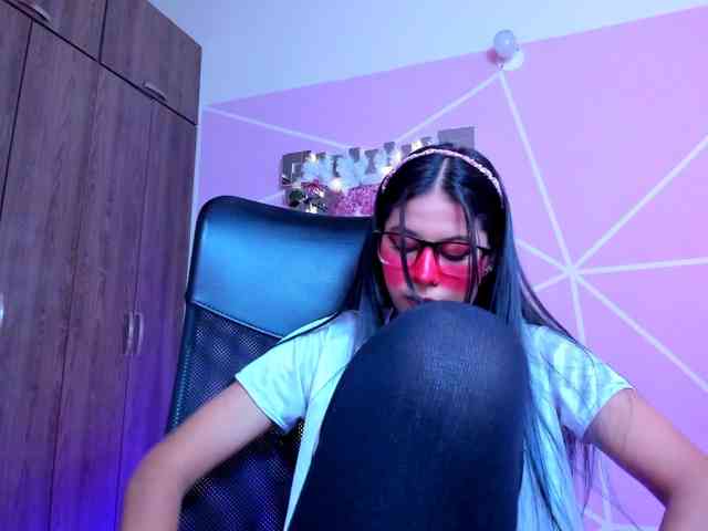 ALYSSON18 webcam