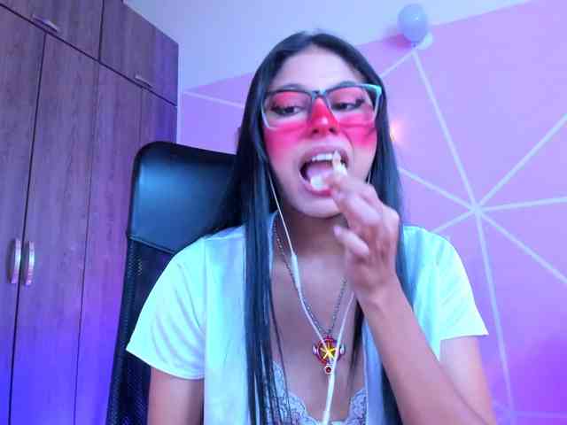 ALYSSON18 webcam