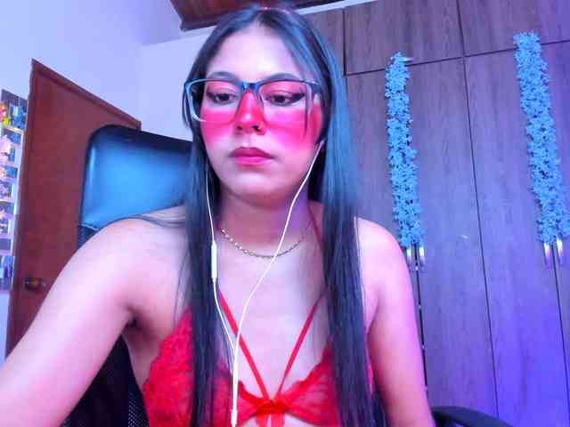 ALYSSON18 webcam