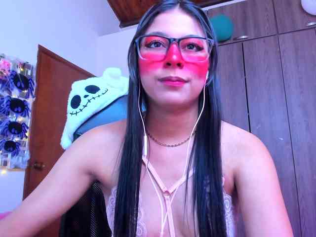 ALYSSON18 webcam