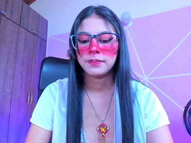ALYSSON18 webcam
