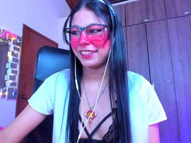 ALYSSON18 webcam