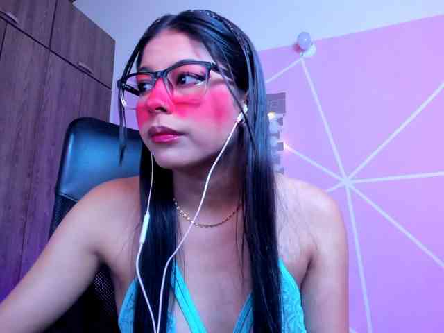 ALYSSON18 webcam