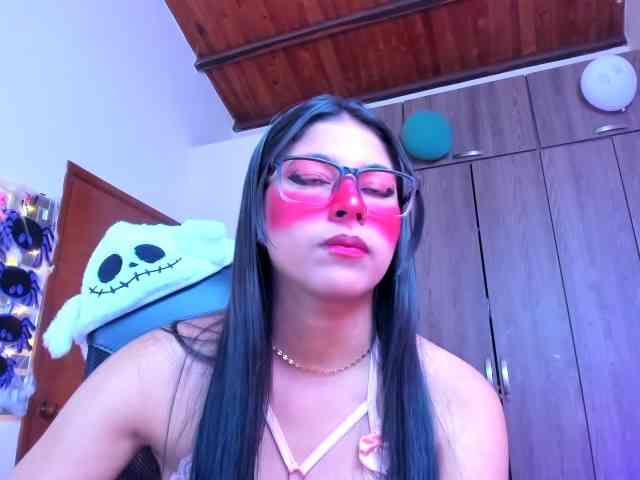 ALYSSON18 webcam