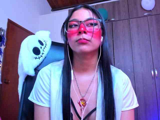 ALYSSON18 webcam