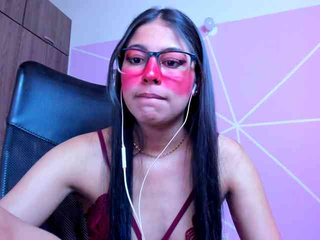 ALYSSON18 webcam
