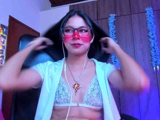 ALYSSON18 webcam