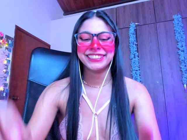 ALYSSON18 webcam