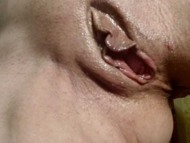 Valenttijm3851's BongaCams show and profile