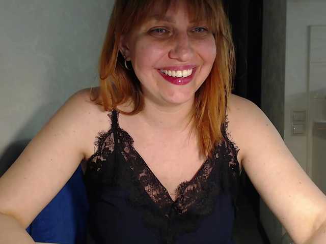 Karmella's BongaCams show and profile