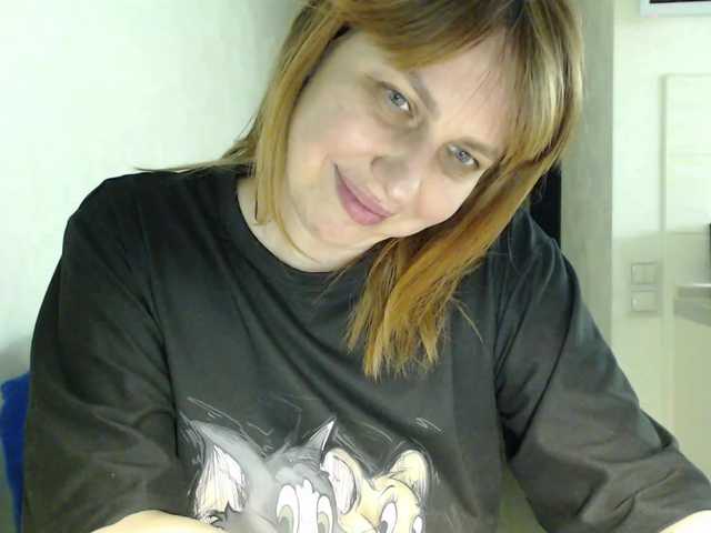 Karmella's BongaCams show and profile