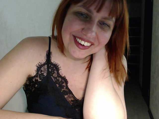 Karmella's BongaCams show and profile