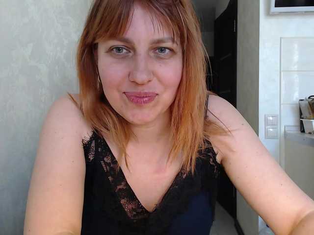 Karmella's BongaCams show and profile