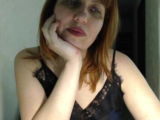 Karmella's BongaCams show and profile