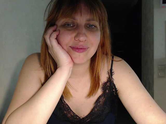 Karmella's BongaCams show and profile