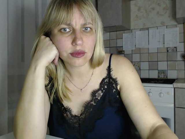 Sex chat gratuit in direct cu Karmella pe BongaCams